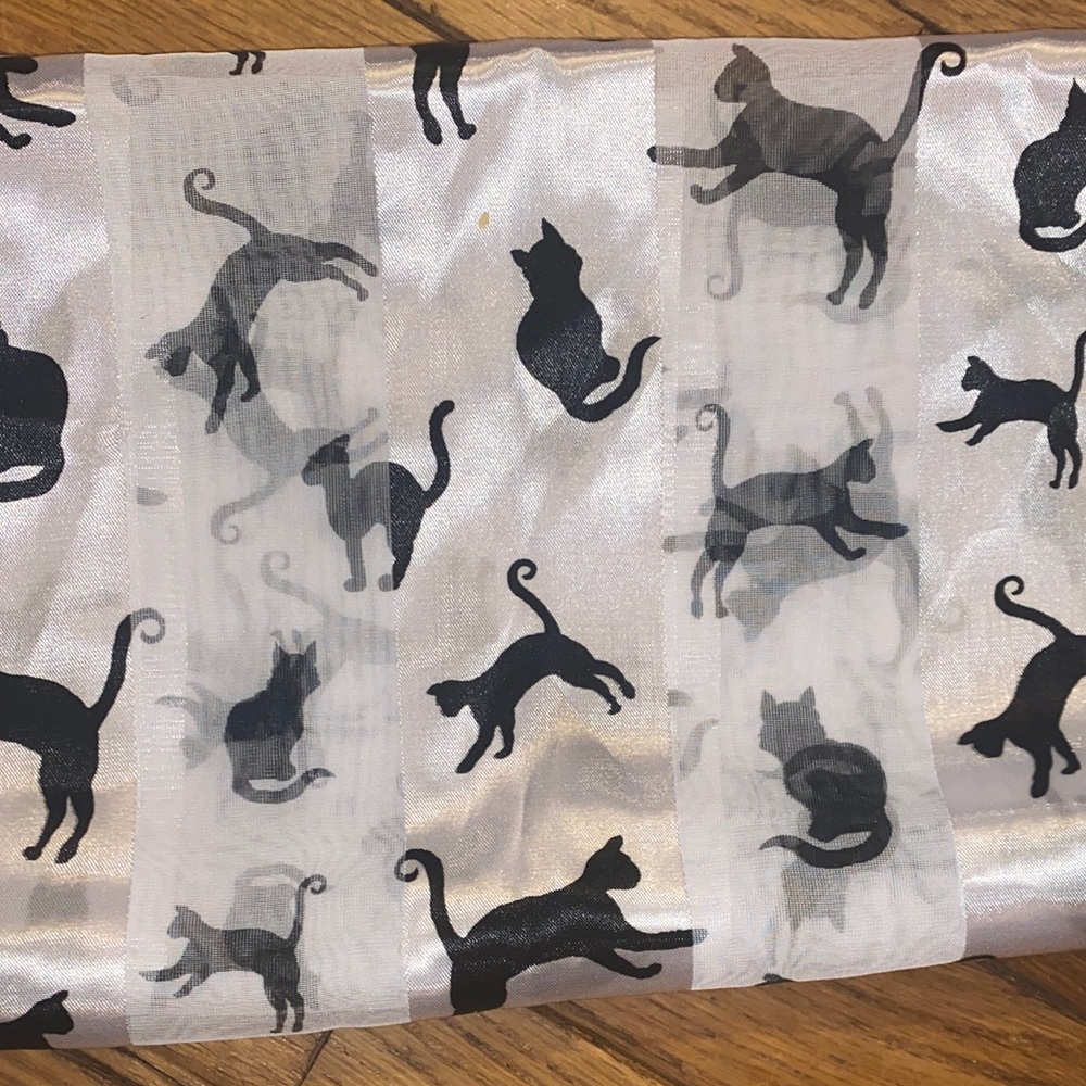 Chic Cat Patterned Sheer Scarf - Picture 6 of 7